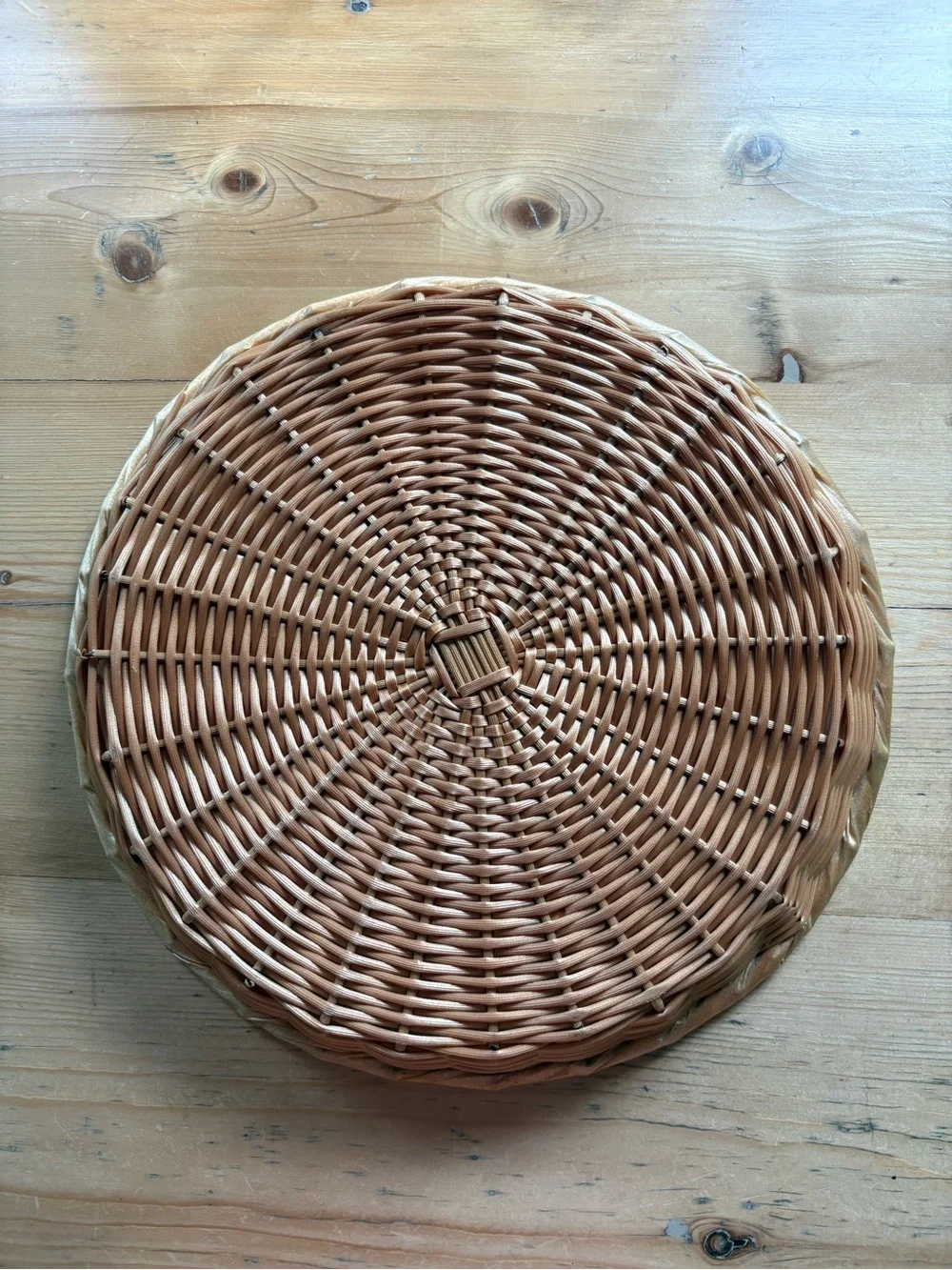 Woven Round Rattan Serving Basket - Natural Brown~15” diameter